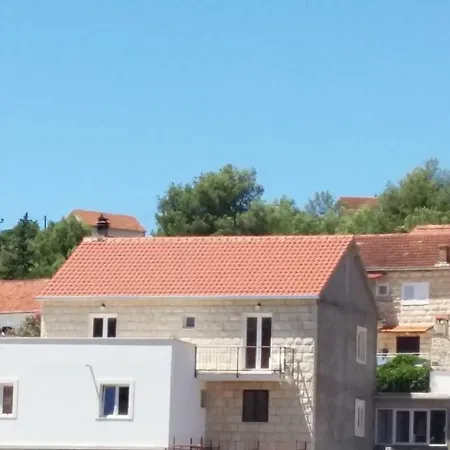 Marina Apartment Sutivan